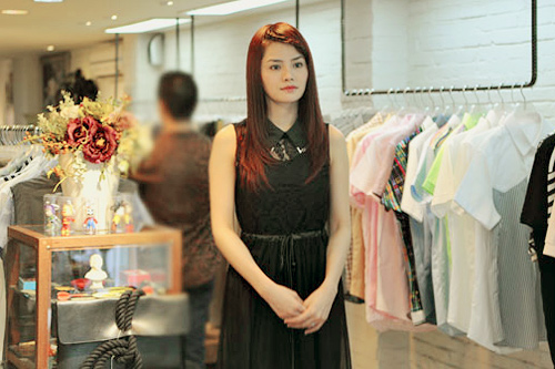 Vũ Thu Phương,người mẫu,chân dài,Campuchia,siêu mẫu,thời trang,hở,giám khảo,catwalk,cuộc thi,giản dị