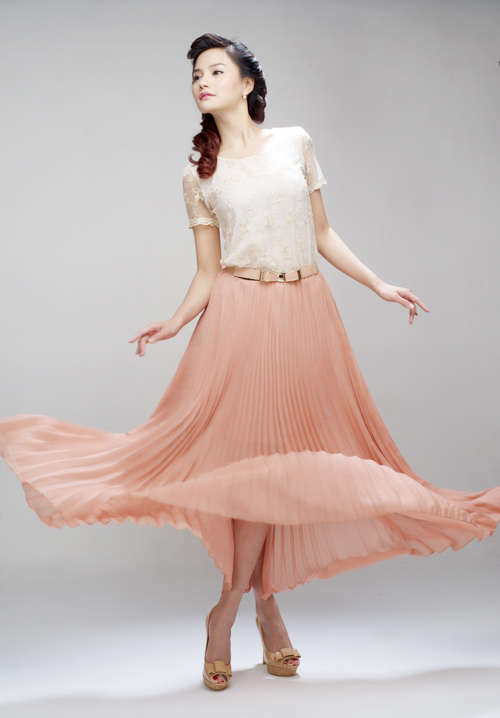 Vũ Thu Phương,người mẫu,chân dài,Campuchia,siêu mẫu,thời trang,hở,giám khảo,catwalk,cuộc thi,giản dị