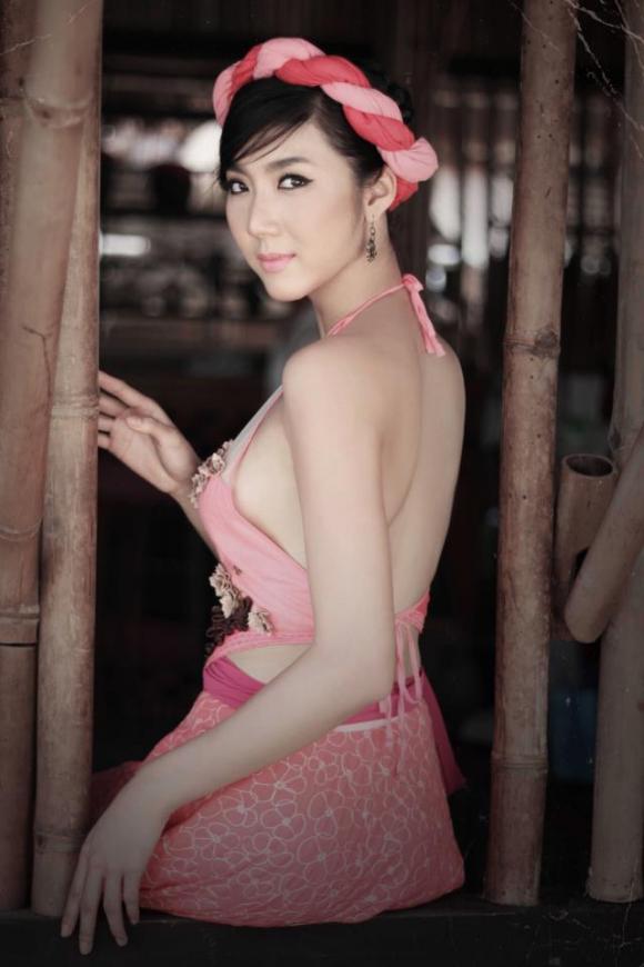 Ngọc Quyên,người mẫu,chân dài,khoe,ngực,vòng một,vòng,nude,Hà Tăng,Thanh Hằng,đóng phim