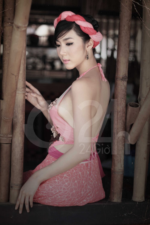 Ngọc Quyên,người mẫu,chân dài,khoe,ngực,vòng một,vòng,nude,Hà Tăng,Thanh Hằng,đóng phim