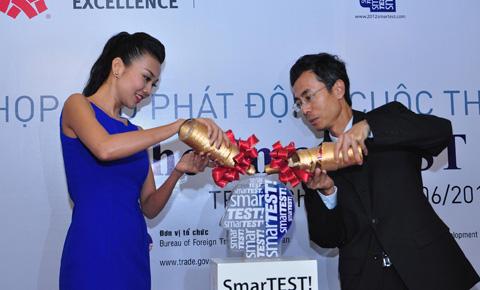 Thanh Hằng,người mẫu,siêu mẫu,người đẹp,diễn,catwalk,thời trang,váy,xẻ,diễn viên,The SmarTest,Nguyễn Quang Dũng