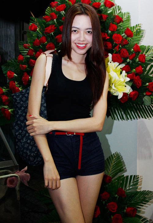thời trang,đẹp như sao,quần soóc,người đẹp việt,ngọc trinh,ngọc oanh