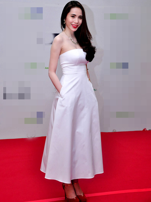 Thời trang,đẹp như sao,thủy tiên,đạp váy