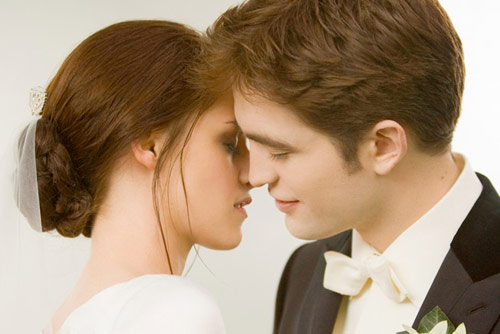 Chạng vạng,Kristen Stewart,Robert Pattinson,Hừng Đông