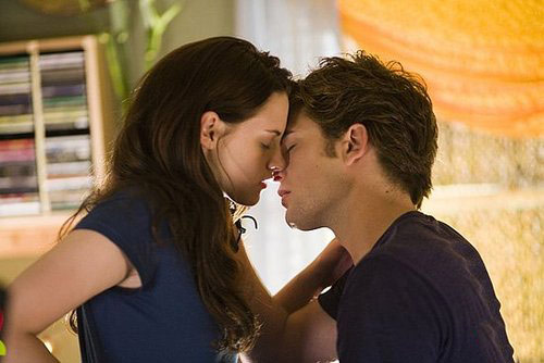 Chạng vạng,Kristen Stewart,Robert Pattinson,Hừng Đông