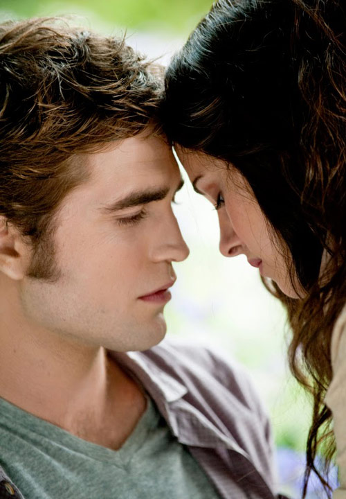 Chạng vạng,Kristen Stewart,Robert Pattinson,Hừng Đông