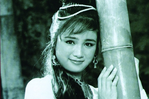 đôi mắt,đợm buồn,đẹp mê hồn,Jennifer Phạm,Việt Trinh,Diễm Hương