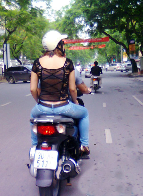 giới trẻ,khoe da thịt,cơn lốc thời trang,sexy,phản cảm