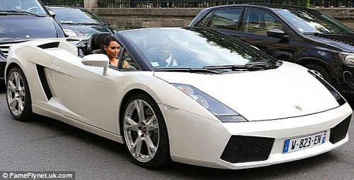Kim Kardashian,sao,gợi cảm,Kanye West,truyền hình,Kim,siêu vòng 3,hôn nhân,Kris,ly hôn,li hôn