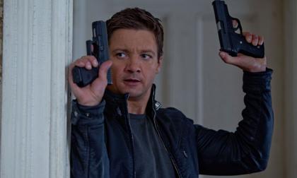 Jeremy Renner, Jeremy Renner nguy kịch, Jeremy Renner bị xe ủi tuyết cán qua chân