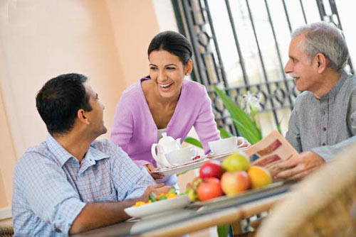bố chồng,con dâu,gia đình,làm dâu,ngủ,phong tục,chăm sóc,quan tâm,thái quá,bà bầu