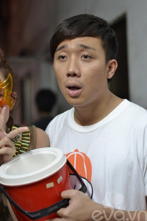 Trấn Thành,MC,diễn viên,cặp đôi hoàn hảo,pha trò,hát,dẫn trương trình,Đêm điện ảnh,khóc,rơi lệ,nước mắt