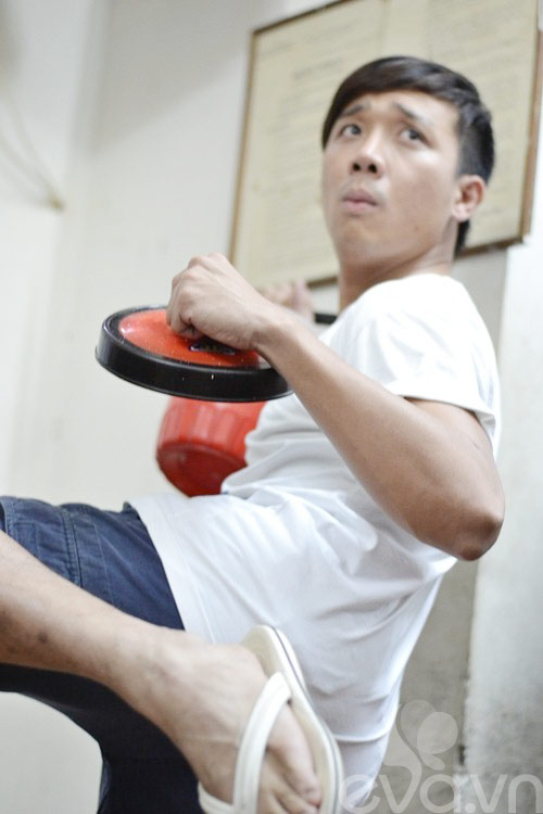 Trấn Thành,MC,diễn viên,cặp đôi hoàn hảo,pha trò,hát,dẫn trương trình,Đêm điện ảnh,khóc,rơi lệ,nước mắt