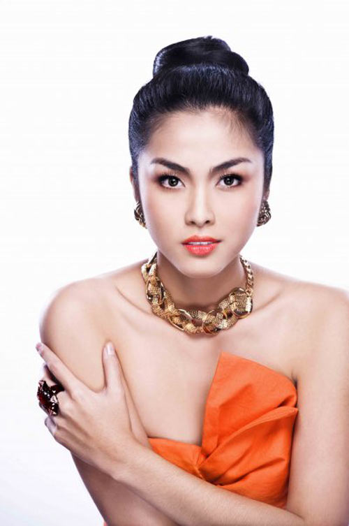 Người đẹp việt,kính giãn tròng,mai phương thúy,thái hà,võ hoàng yến