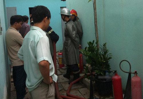 nữ sinh,người yêu,khống chế,tự sát