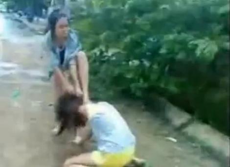nữ sinh,nữ sinh đánh nhau,nữ sinh ẩu đả,bạo lực học đường