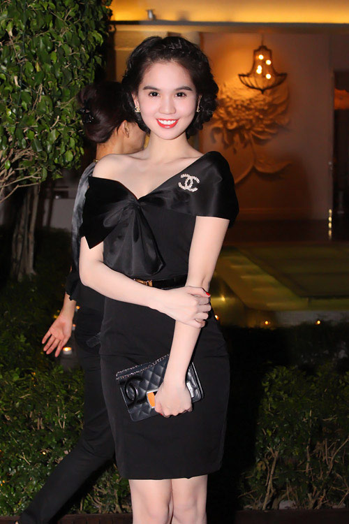 Ngọc Trinh,nữ hoàng nội y,người mẫu,phụ kiện