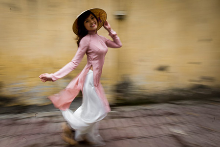 giới trẻ,thiếu nữ việt,áo dài dân tộc