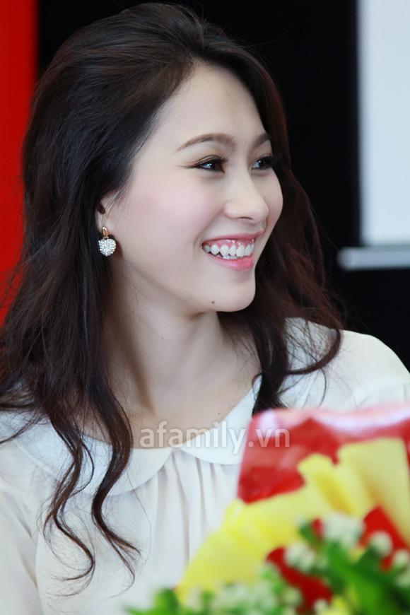 Hoa hậu,Hoa hậu Việt Nam 2012,Đặng Thu Thảo