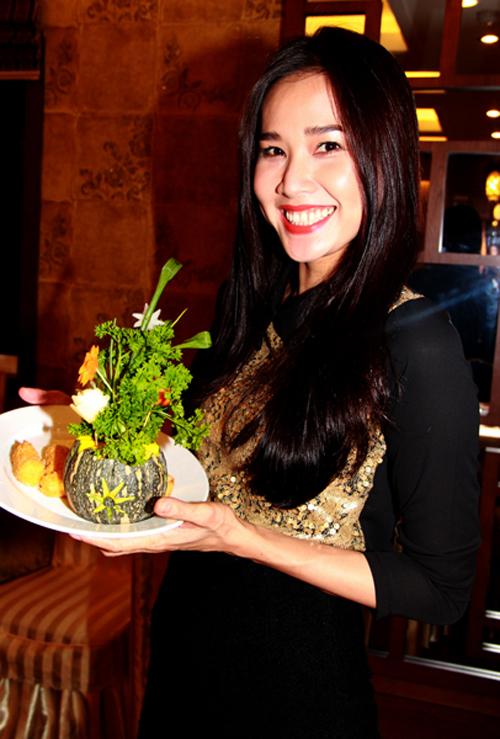 Sao việt,Jennifer Phạm,Đặng Thu Thảo,hoa hậu thu thủy