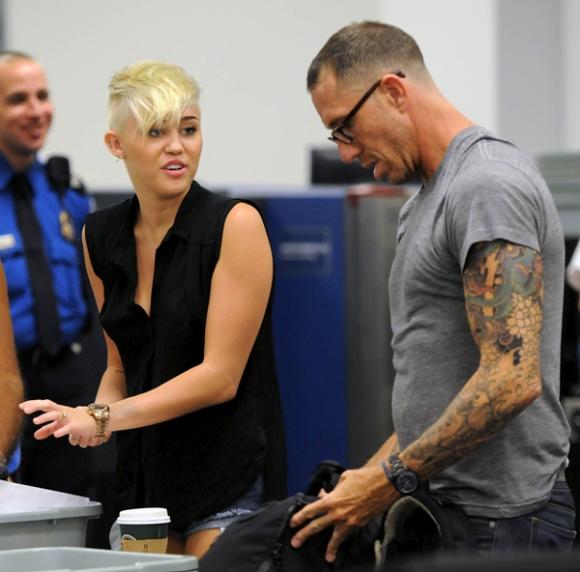 Miley Cyrus,ca sĩ,Hannah Montana