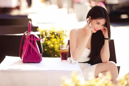 Ngọc Trinh,nữ hoàng nội y,người mẫu,Cạp đất mà ăn