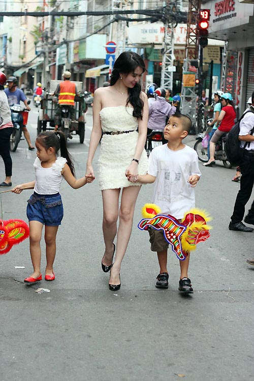 Ngọc Trinh,nữ hoàng nội y,người mẫu,Trung Thu