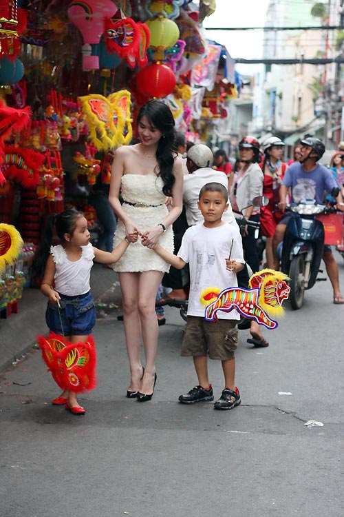 Ngọc Trinh,nữ hoàng nội y,người mẫu,Trung Thu