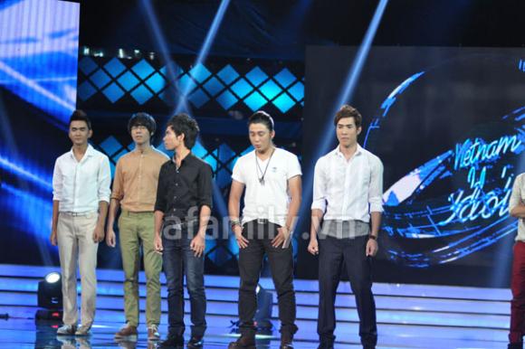 Thí sinh chuyển giới,Hương Giang,top 10 Vietnam Idol 2012