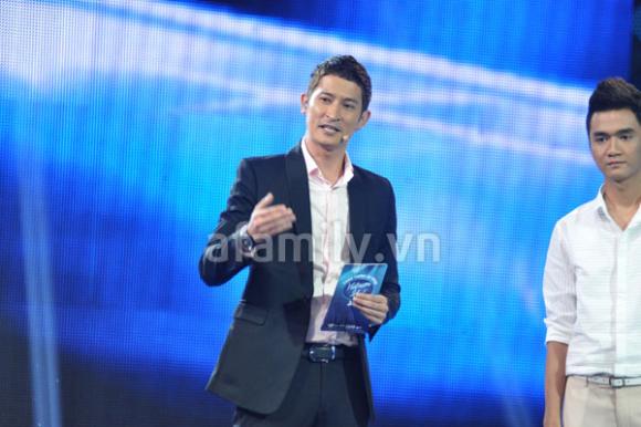 Thí sinh chuyển giới,Hương Giang,top 10 Vietnam Idol 2012