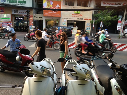 andrea,thiên bảo,sao ăn gì,cùng trai lạ