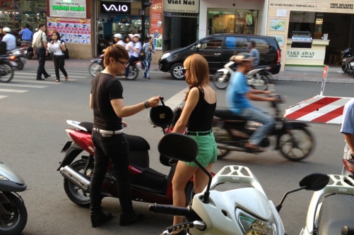 andrea,thiên bảo,sao ăn gì,cùng trai lạ