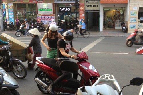 andrea,thiên bảo,sao ăn gì,cùng trai lạ