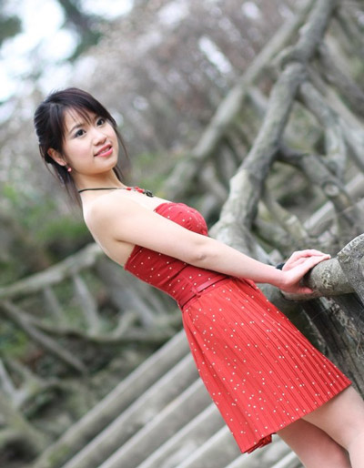 Miss Xuân,Miss Xuân 2013,Du học sinh
