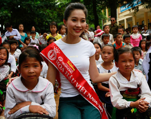 Showbiz Việt,Hoa hậu thu thảo,Ngọc Trinh,Tăng thanh hà