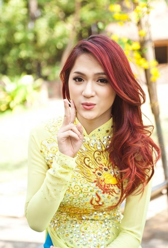 Angela Phương Trinh,Hương Giang Idol