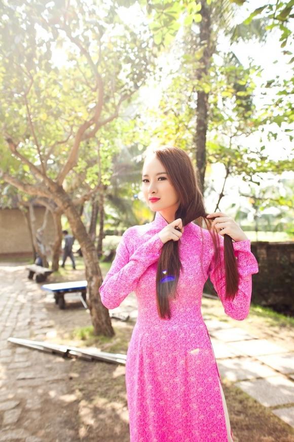 Angela Phương Trinh,Hương Giang Idol
