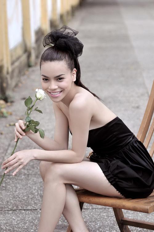 Sao việt,Showbiz việt,Hồ Ngọc Hà,Thủy tiên,Mai Phương Thúy