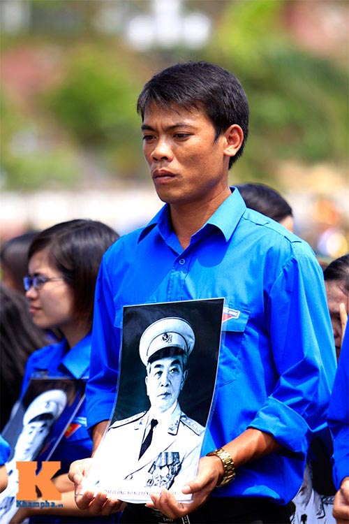 Đại tướng Võ Nguyên Giáp,Sinh viên tình nguyện,Sinh viên Quảng Bình
