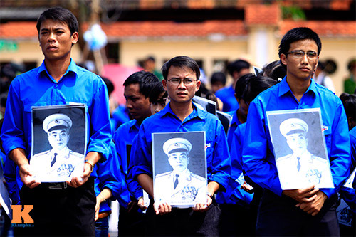 Đại tướng Võ Nguyên Giáp,Sinh viên tình nguyện,Sinh viên Quảng Bình