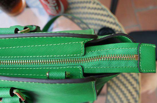 Michael Kors Selma,Hương Giang,Pha Lê,Hàng Fake