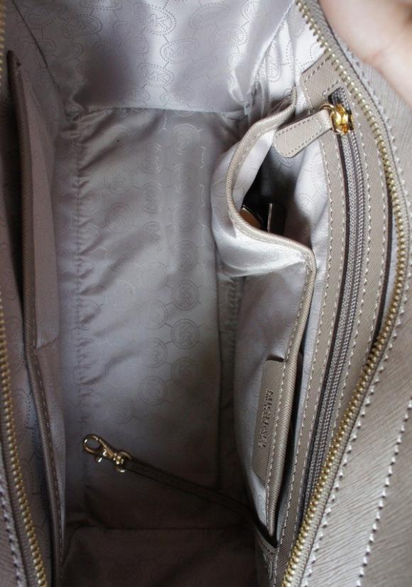 Michael Kors Selma,Hương Giang,Pha Lê,Hàng Fake