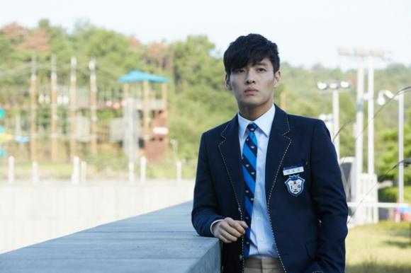 THE HEIRS,NHỮNG NGƯỜI THỪA KẾ,LEE MIN HO,PARK SHIN HYE,KIM WOO BIN,HÀN QUỐC,ĐỐI ĐẦU,TRANG PHỤC GÁI ĐẸP,DIỄN VIÊN