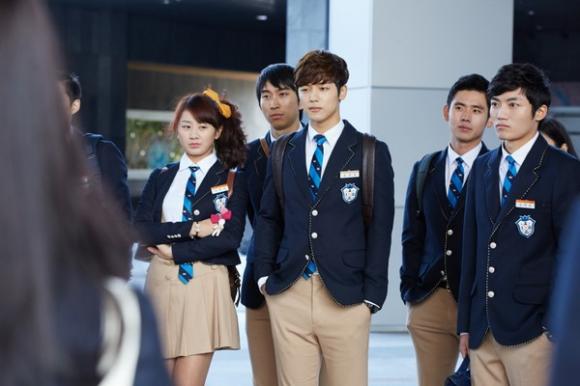 THE HEIRS,NHỮNG NGƯỜI THỪA KẾ,LEE MIN HO,PARK SHIN HYE,KIM WOO BIN,HÀN QUỐC,ĐỐI ĐẦU,TRANG PHỤC GÁI ĐẸP,DIỄN VIÊN