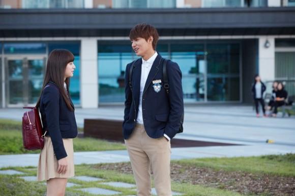 THE HEIRS,NHỮNG NGƯỜI THỪA KẾ,LEE MIN HO,PARK SHIN HYE,KIM WOO BIN,HÀN QUỐC,ĐỐI ĐẦU,TRANG PHỤC GÁI ĐẸP,DIỄN VIÊN
