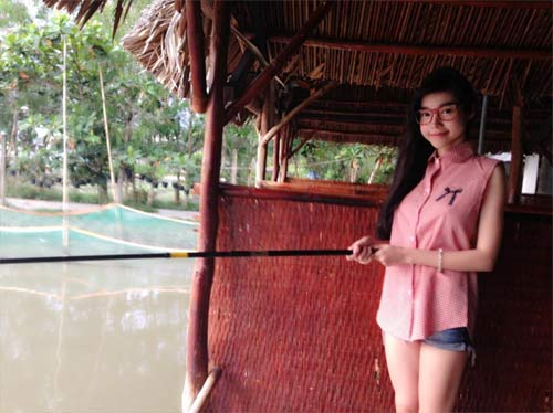 Elly Trần,Elly Trần phẫu thuật thẩm mỹ,Hot girl Việt