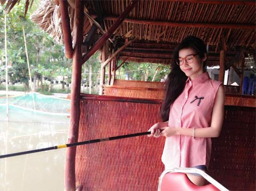 Elly Trần,Elly Trần phẫu thuật thẩm mỹ,Hot girl Việt