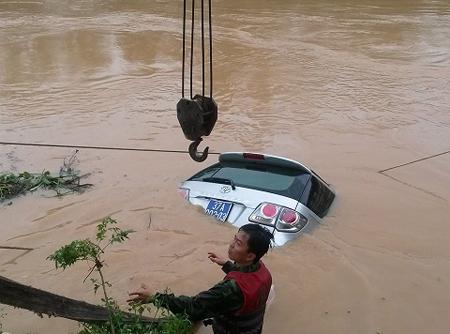 Bão số 10,Tai nạn thương tâm,Phó giám đốc sở công thương nghệ an,Thiên tai