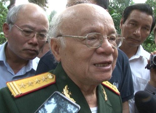Đại tướng Võ Nguyên Giáp,Đại tá Nguyễn Văn Huyên,Quân đội nhân dân việt nam