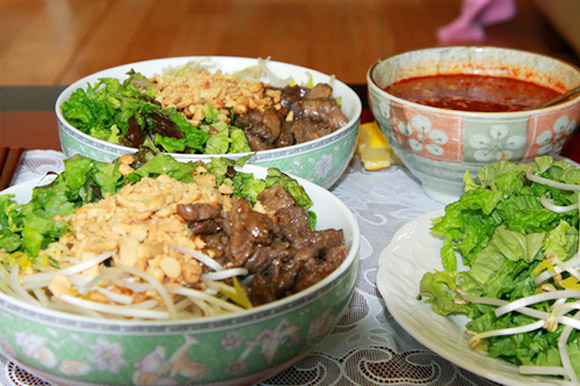 Món ăn ngon,Bún bò Nam Bộ,Đệ nhất thịt xiên,bánh mì chảo